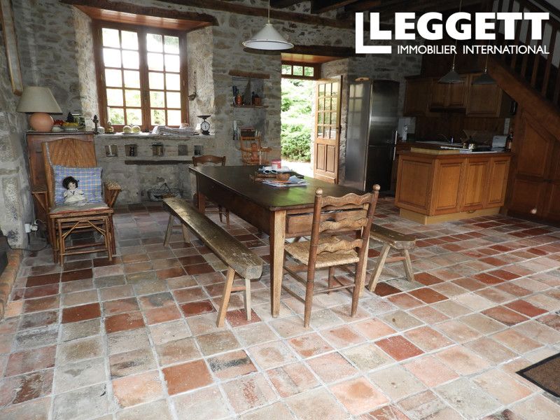 Property photo 2 of 10