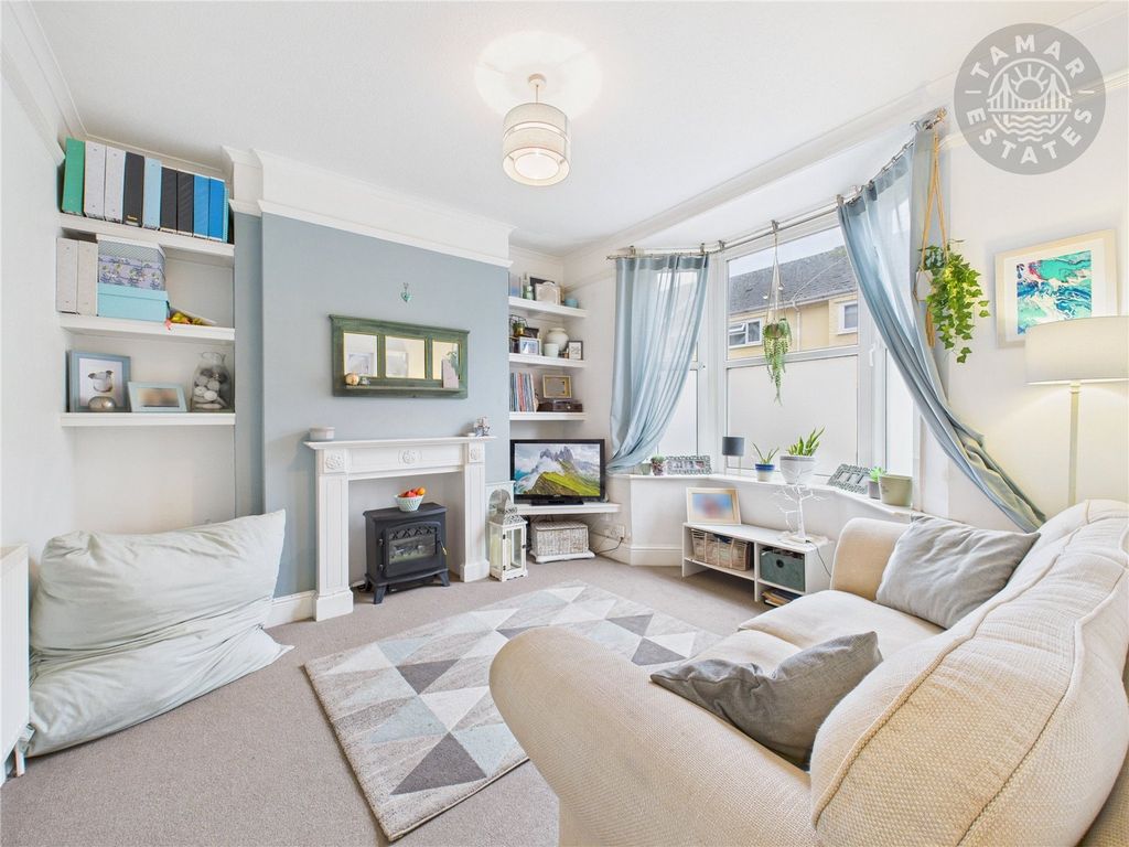 Property photo 2 of 15 Sitting Room