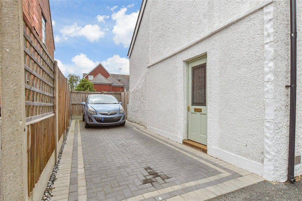 Property photo 2 of 20 Driveway Parking ..