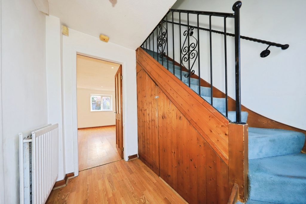 Property photo 3 of 17 Photo