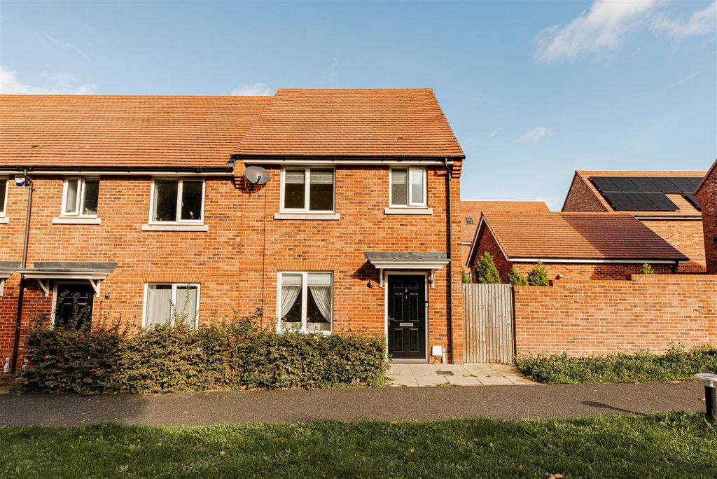 Property photo 2 of 40 L J Imaging-25.Jpg