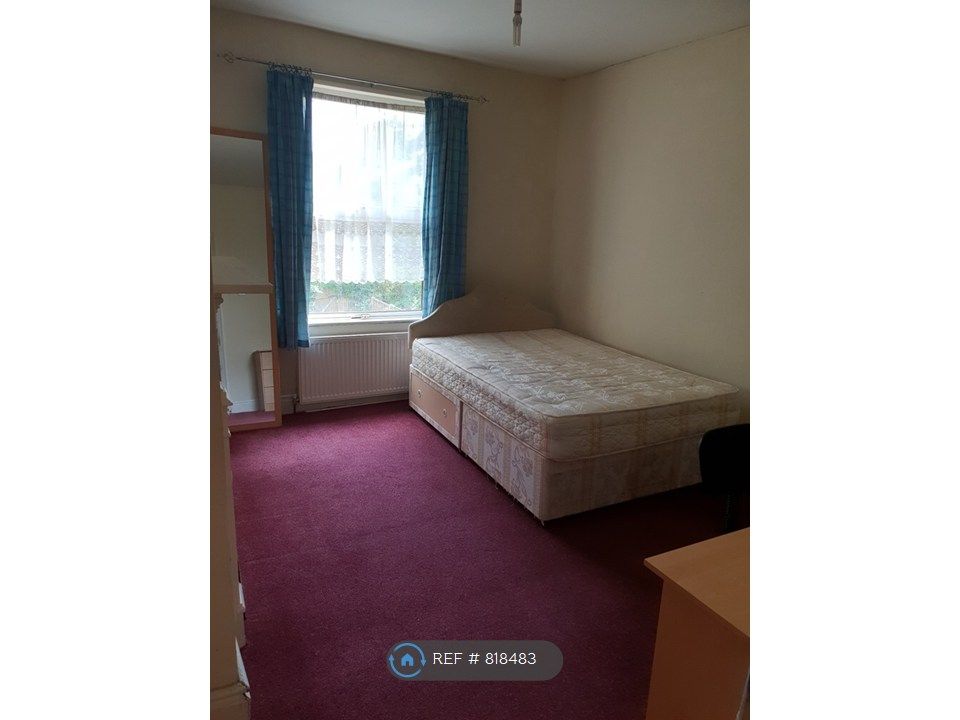 Property photo 3 of 6