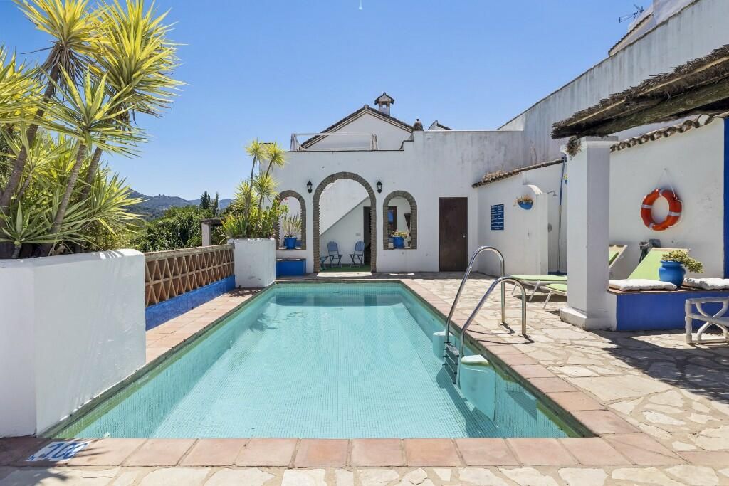 Property photo 2 of 3