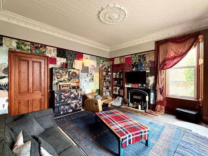 Property photo 3 of 14 Photo 2