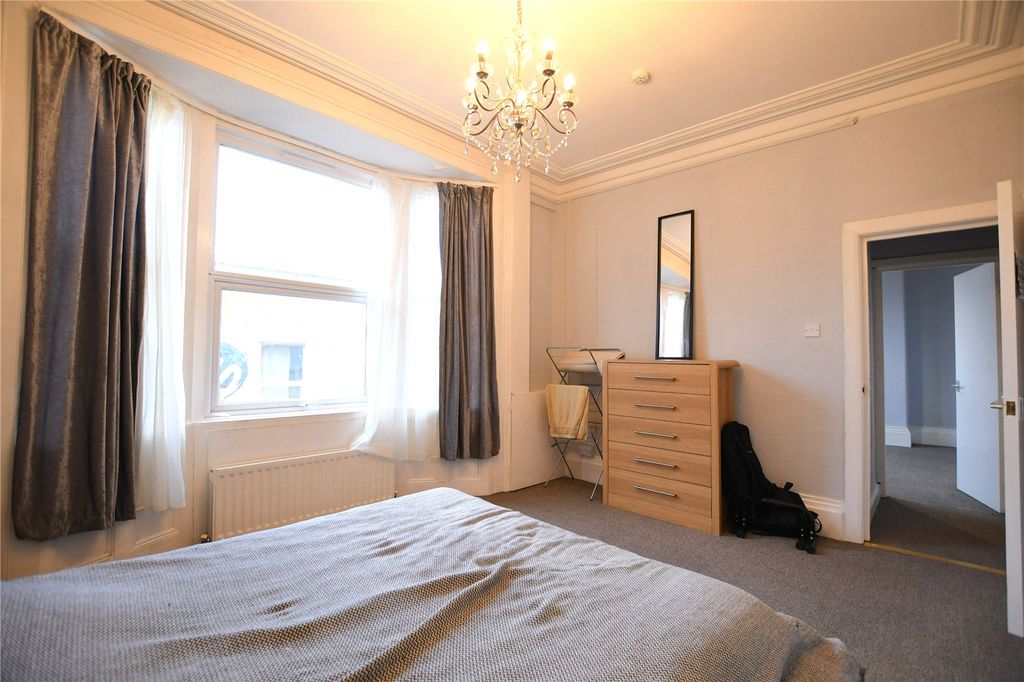 Property photo 3 of 10 Picture No. 06