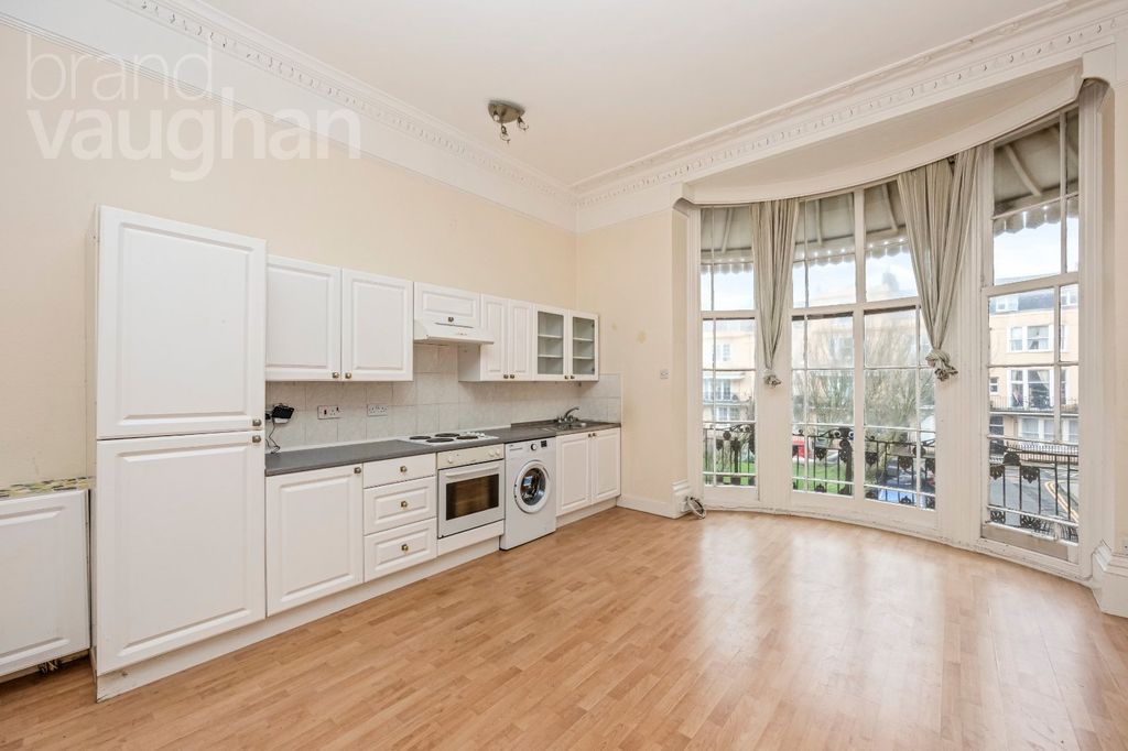 Property photo 2 of 11 Picture No. 08