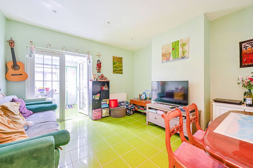 Property photo 1 of 9
