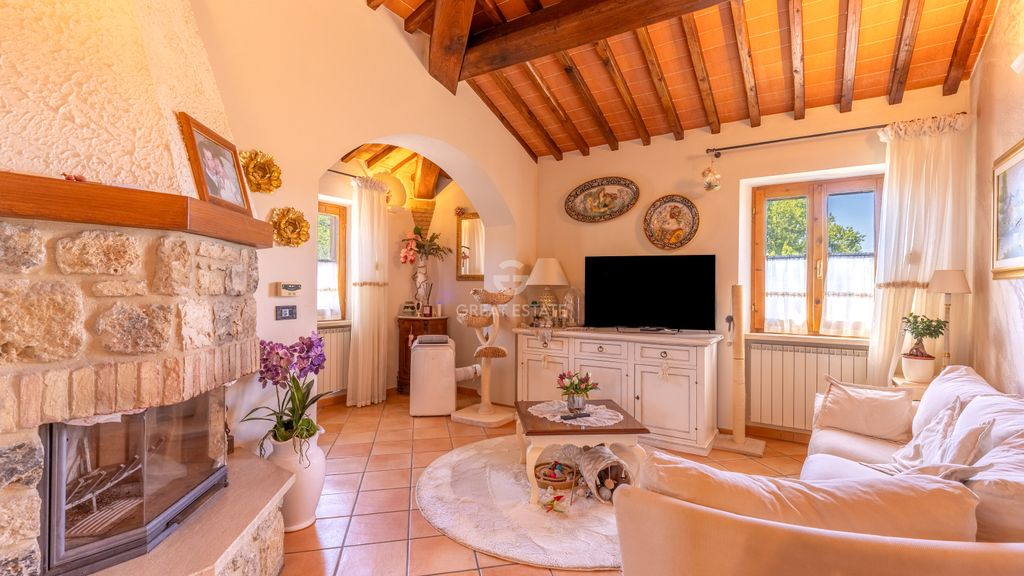 Property photo 2 of 47 Interiors