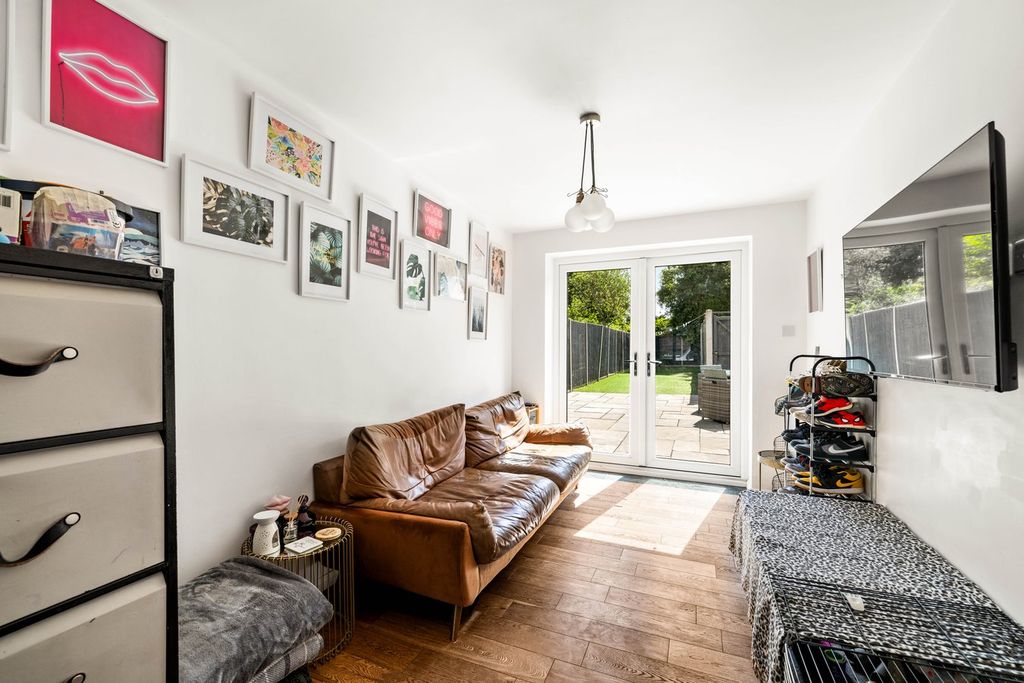 Property photo 3 of 15