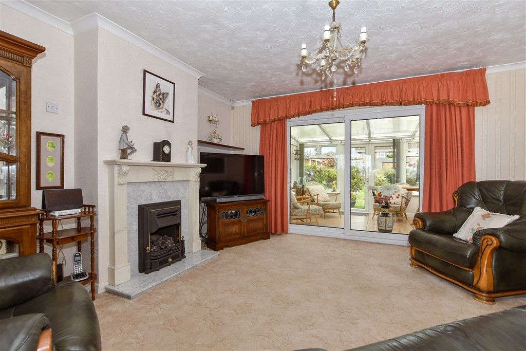 Property photo 2 of 11 Lounge/Diner