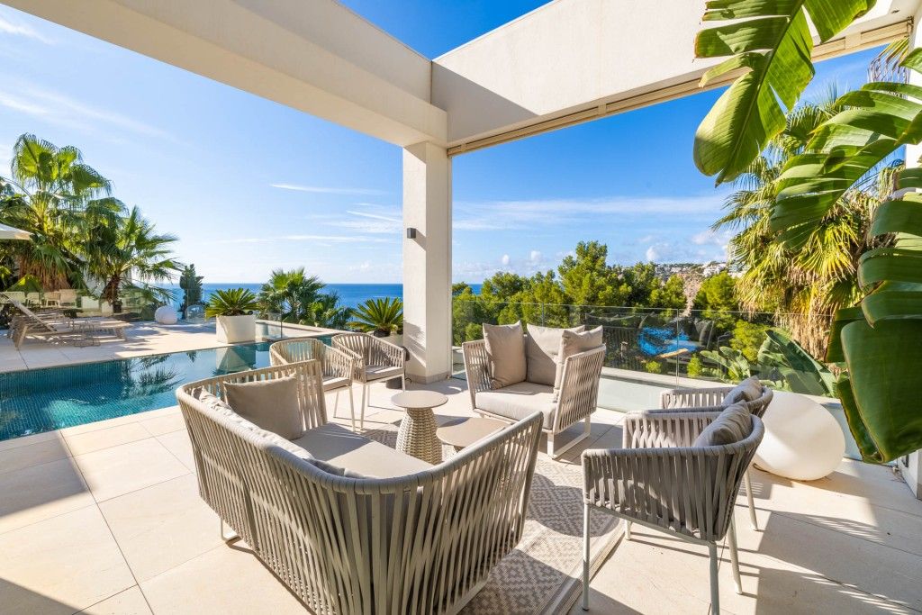 Property photo 2 of 20 Pool Terrace