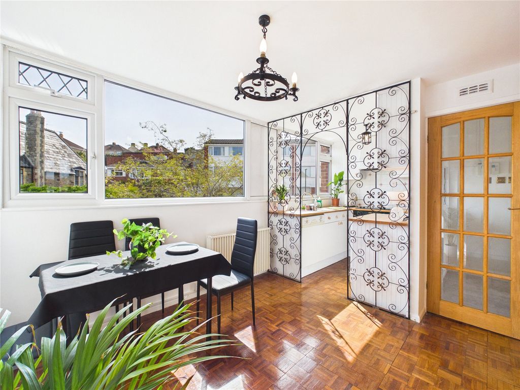 Property photo 1 of 22 Picture No. 24