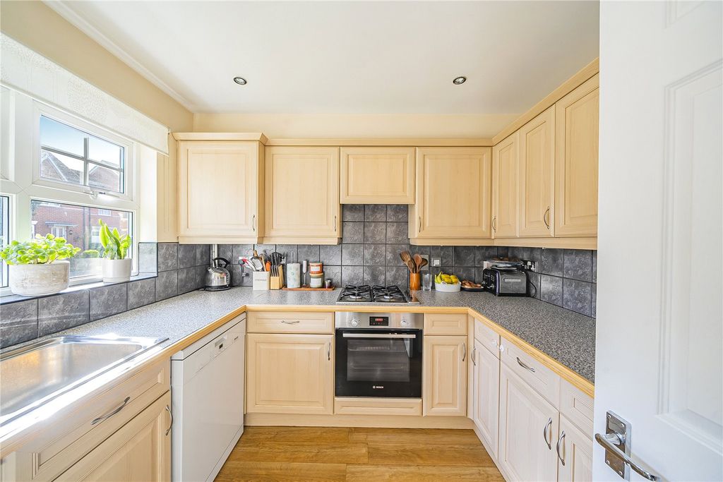 Property photo 2 of 21 Picture No. 06