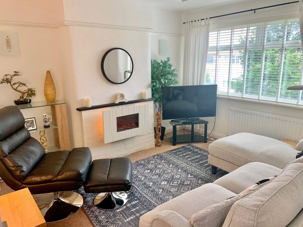 Property photo 2 of 15 Picture No. 16