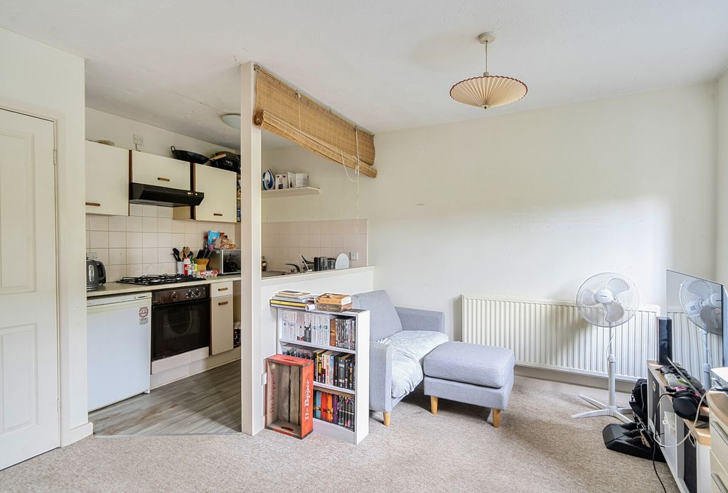 Property photo 2 of 9 1477520-11-6A311A...