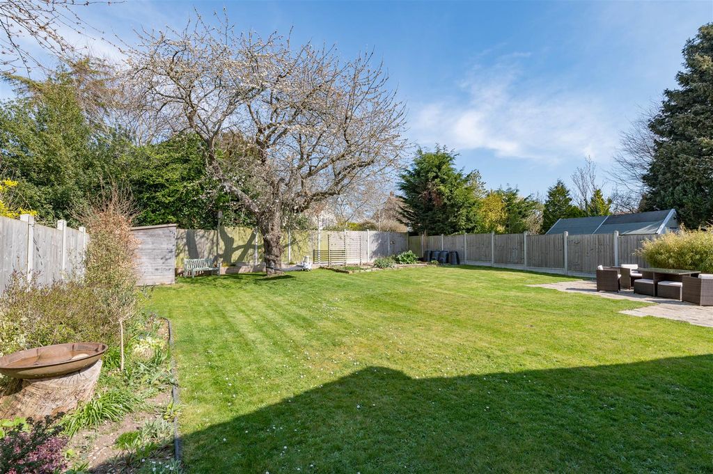 Property photo 3 of 21
