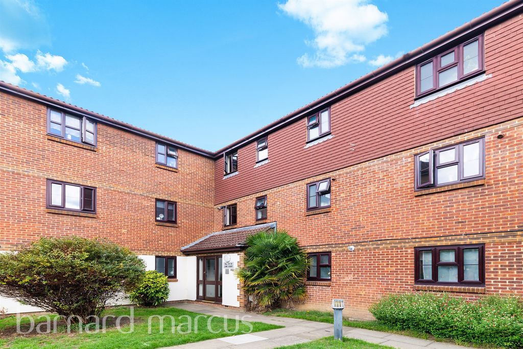 Property photo 1 of 8