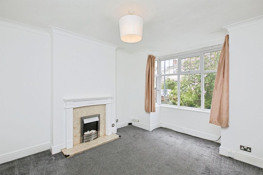 Property photo 3 of 19