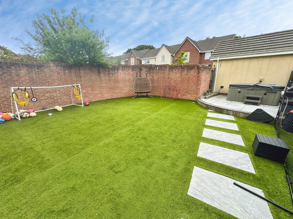 Property photo 3 of 4