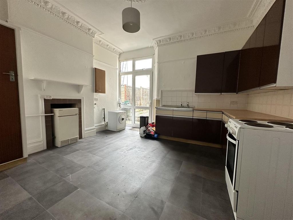 Property photo 3 of 16 Xg13Hsqv.Png