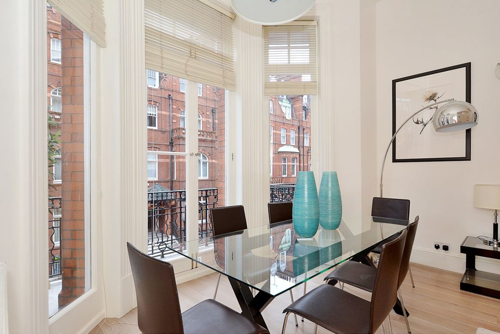 Property photo 3 of 8 Picture 3