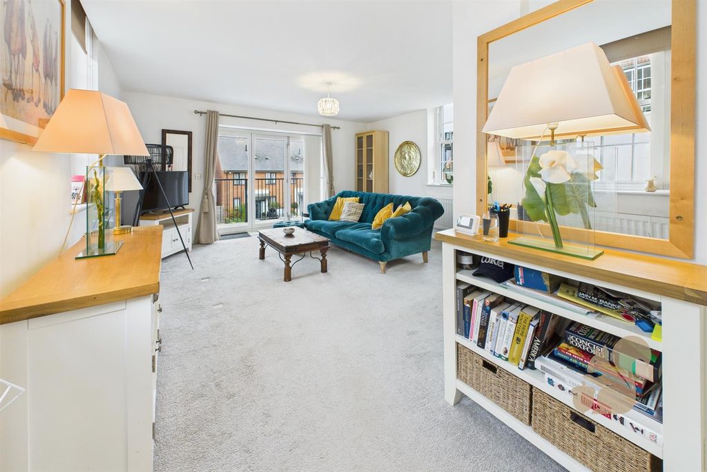 Property photo 2 of 11 Living Area