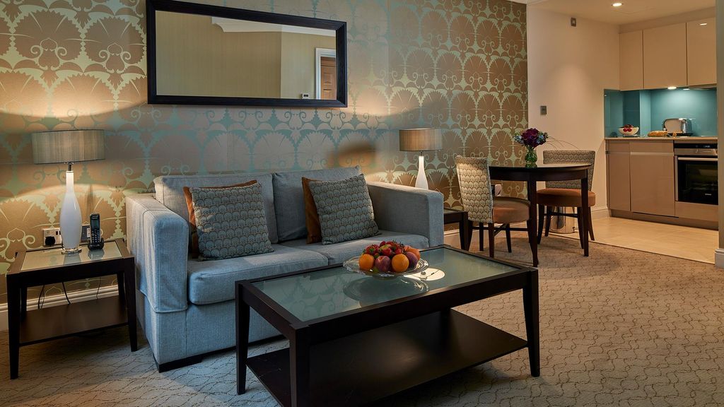 Property photo 1 of 6 Cch_Superior-1-Bedroom_Bblock-Reception.Jpg