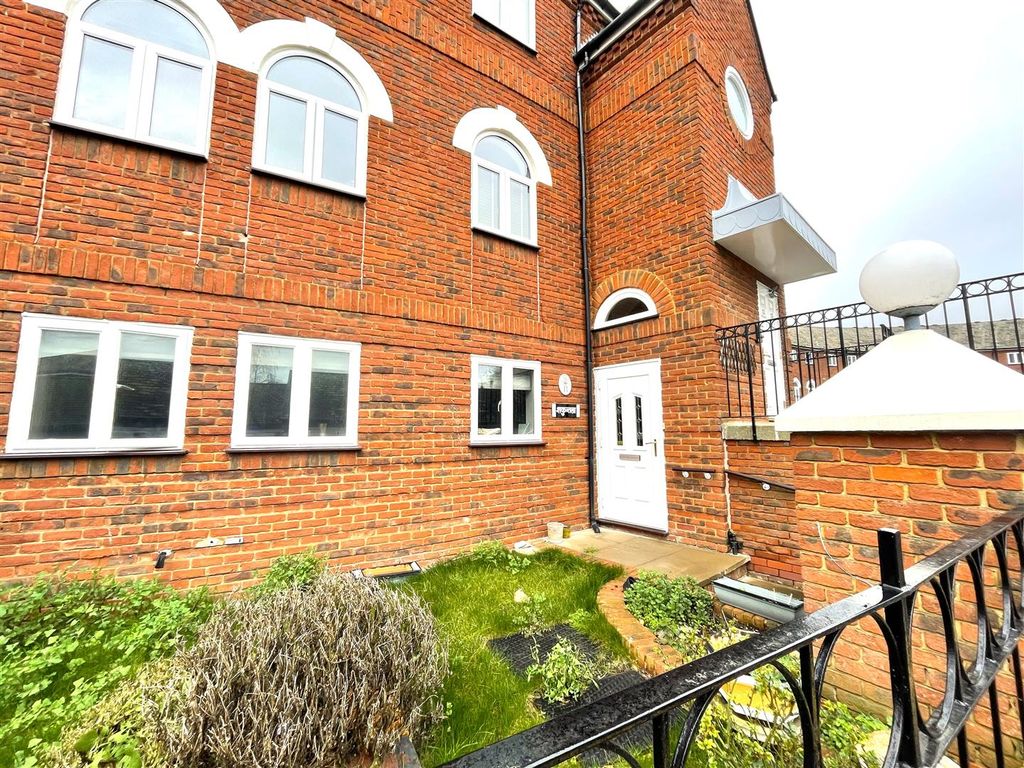 Property photo 2 of 16 Marketing 27.2 (2).Jpeg