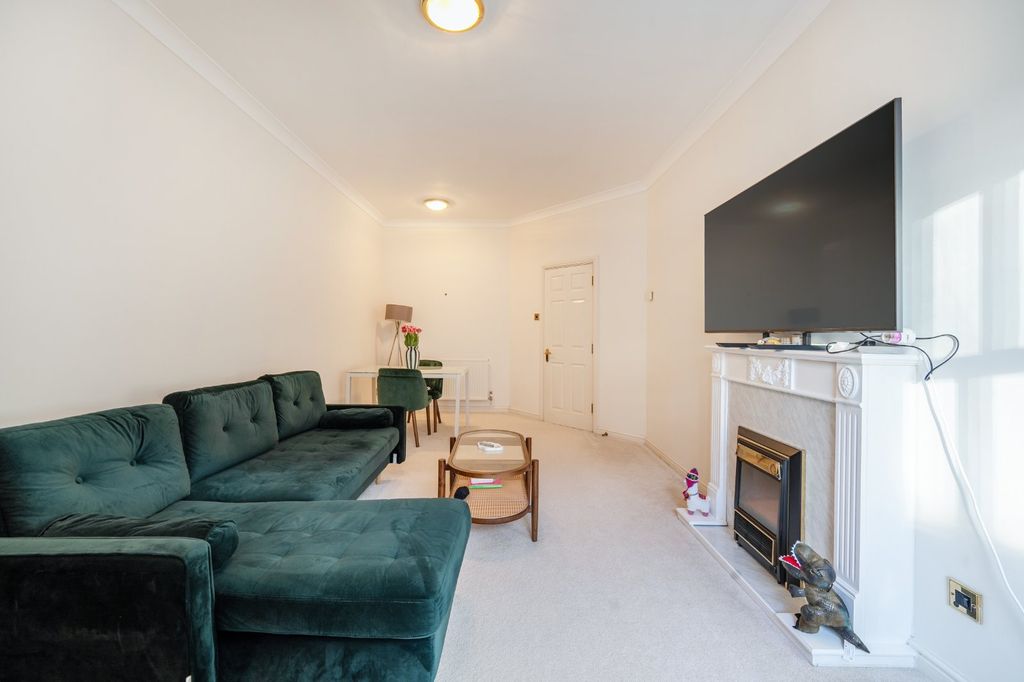 Property photo 3 of 11 Picture 3