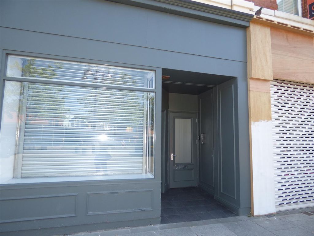 Property photo 1 of 6 Front.Jpg