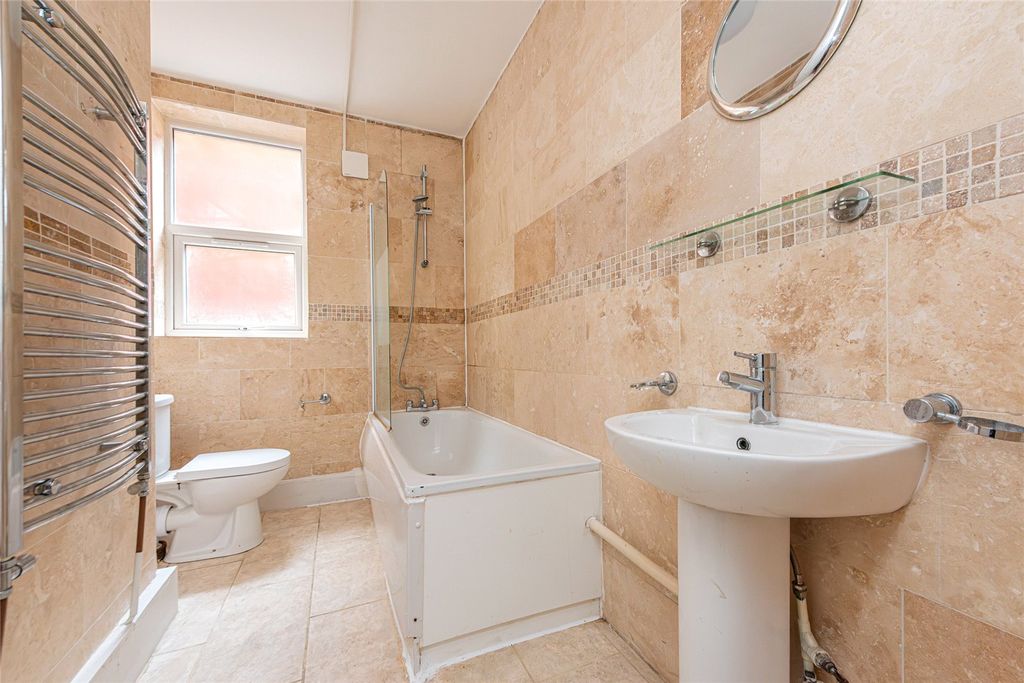 Property photo 3 of 4 Picture No. 17