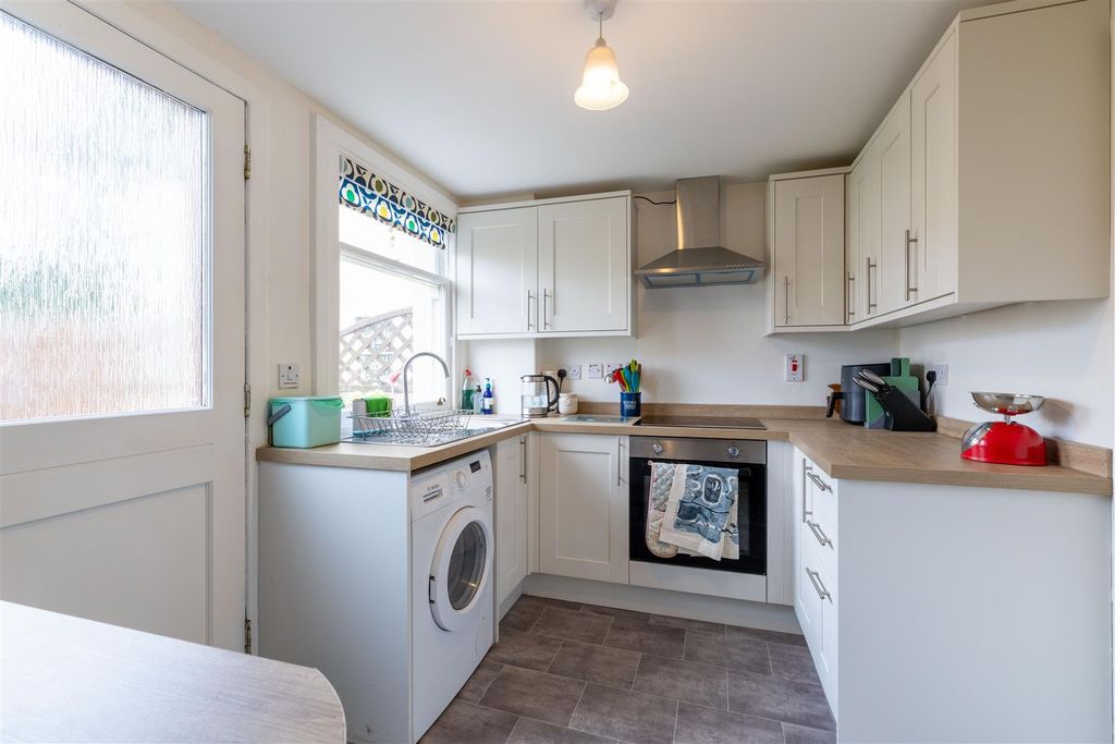 Property photo 2 of 24 14, Drummond Street Muthill-17.Jpg