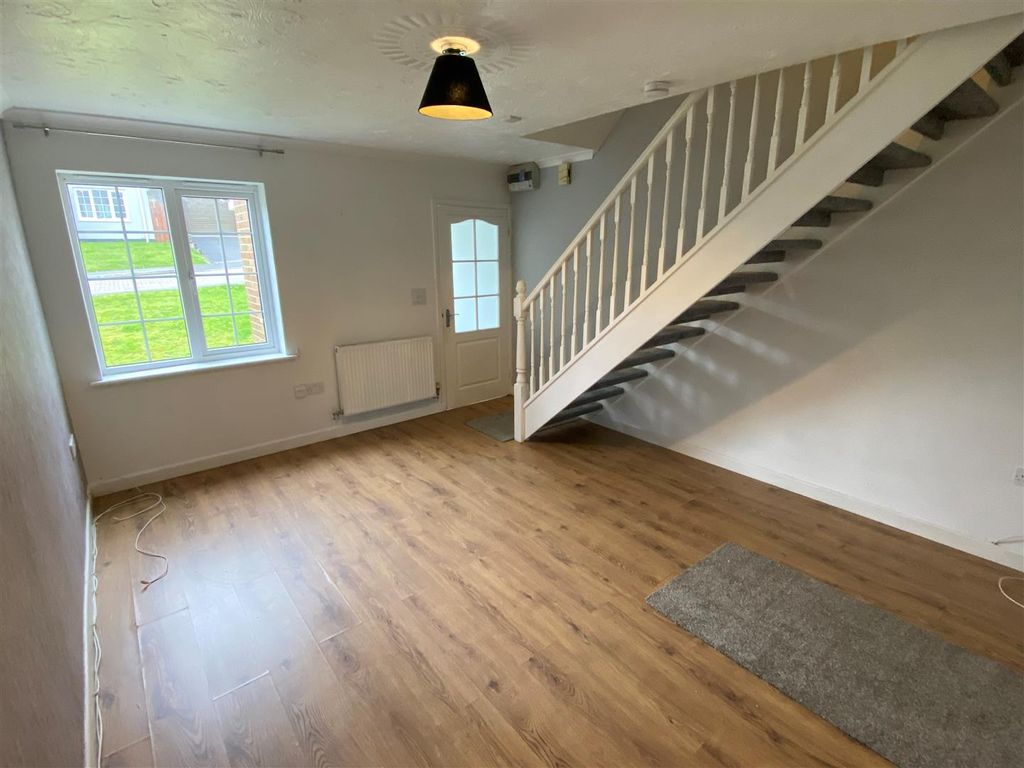 Property photo 2 of 11 16 Fairview Park Lounge