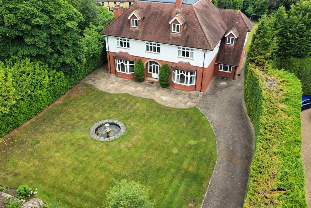 Property photo 3 of 22