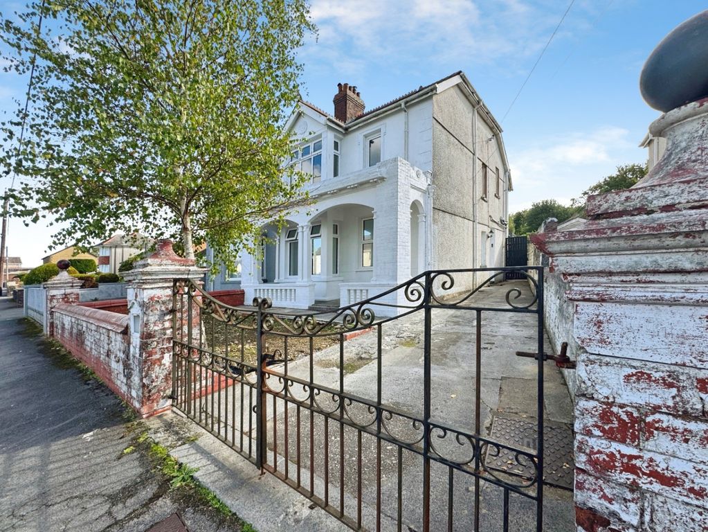 Property photo 1 of 28 5526632