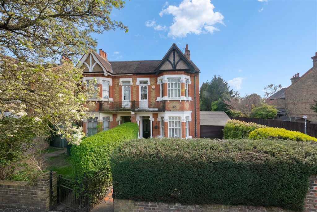 Property photo 1 of 24