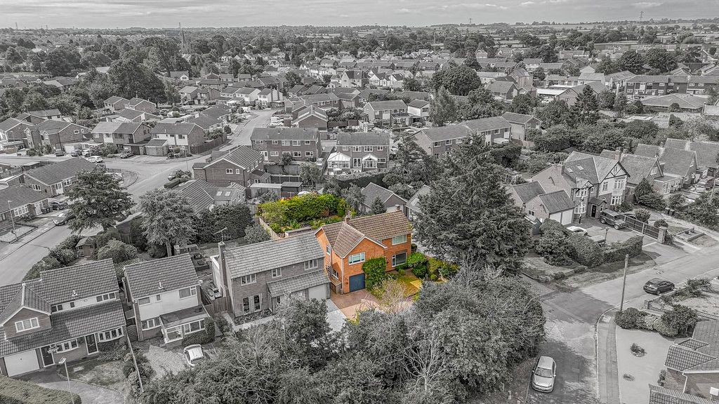 Property photo 2 of 26