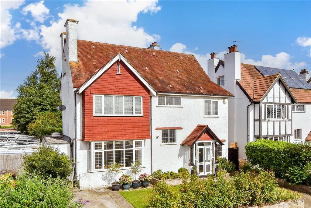 Property photo 3 of 24 External (Web)