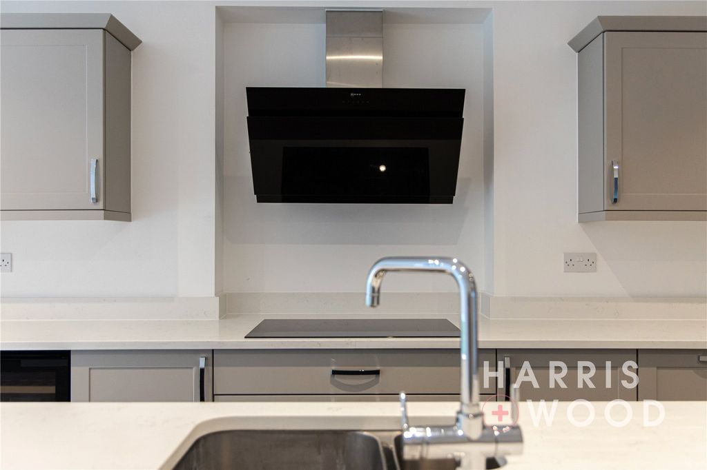 Property photo 2 of 35 Picture No. 10