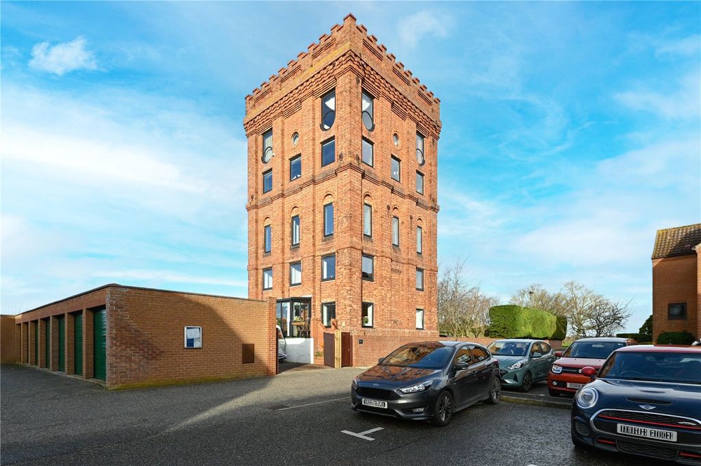 Property photo 1 of 27 Picture No. 30