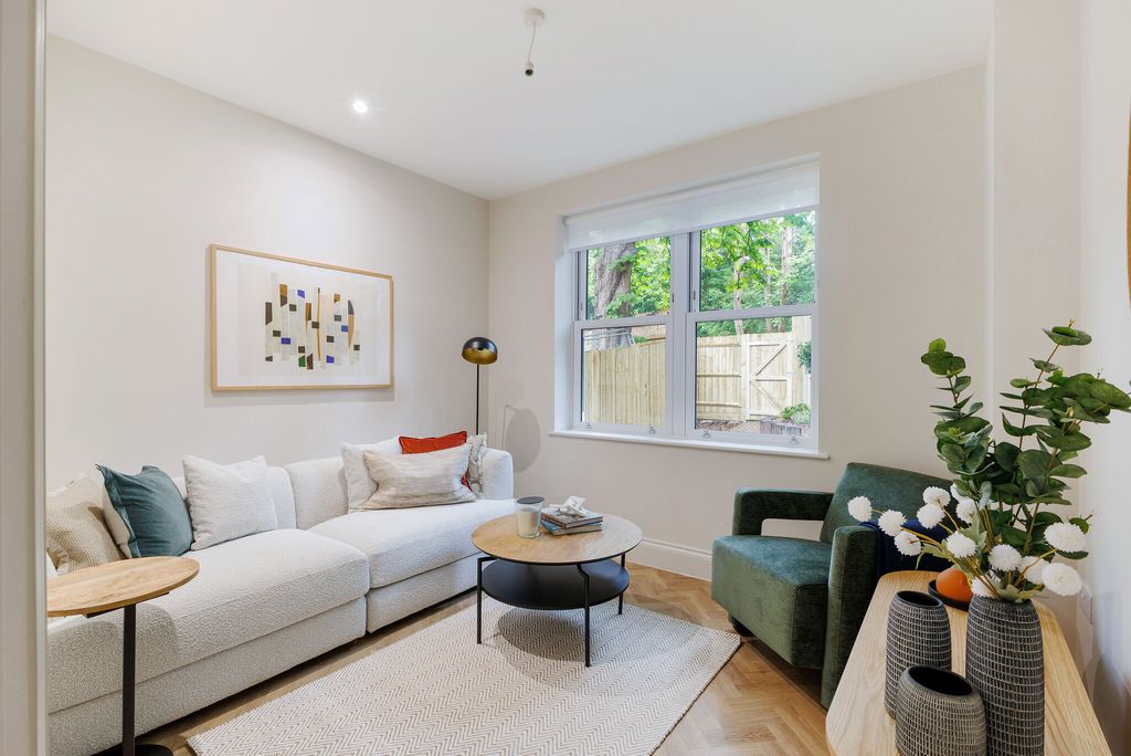 Property photo 3 of 9 Show Home Indicative