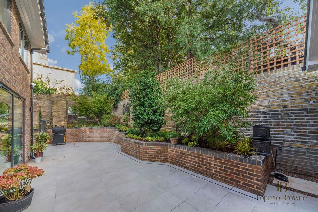 Property photo 3 of 48