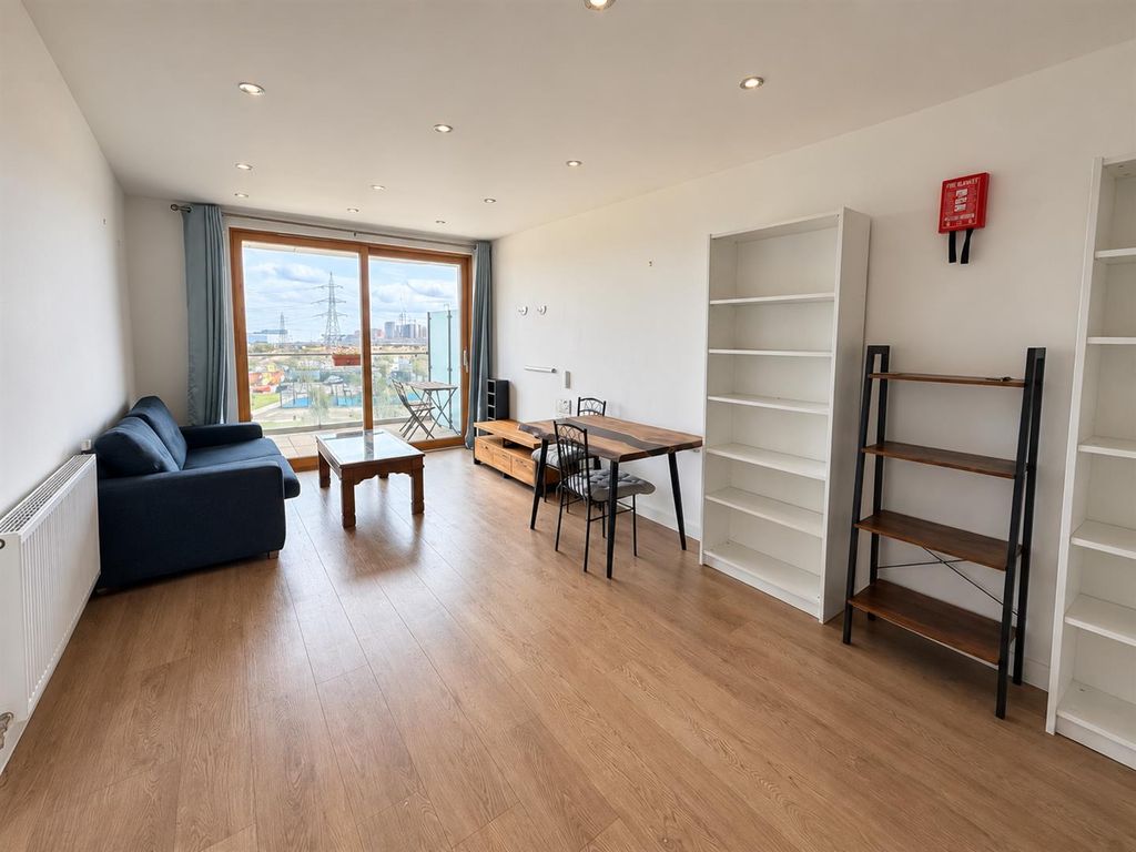Property photo 3 of 11 E08886Df-32c1-405d-8491-d78c2Bd42A21.Png
