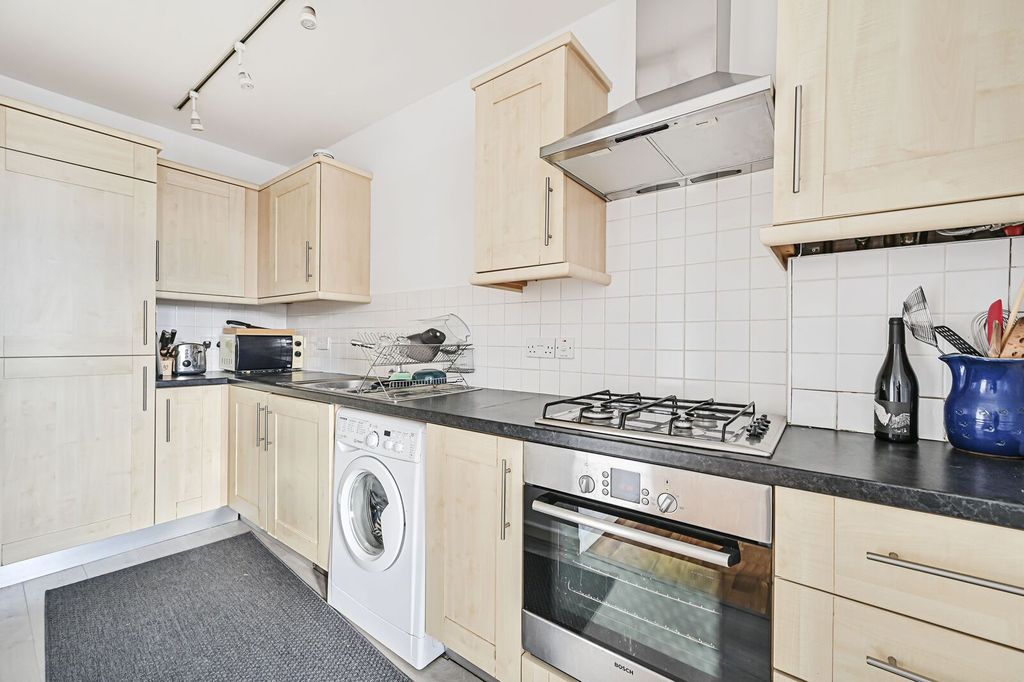 Property photo 2 of 5