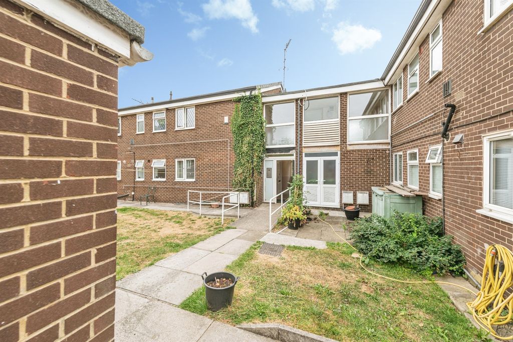 Property photo 1 of 13