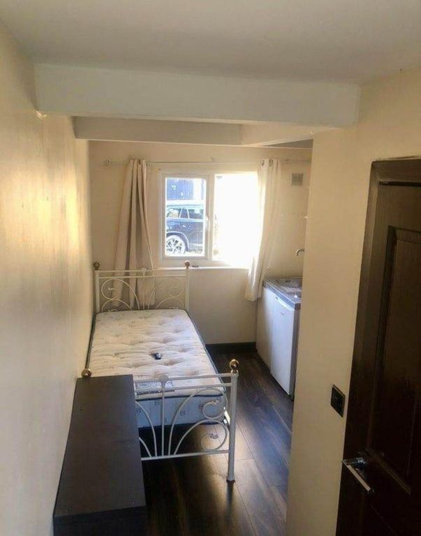 Property photo 1 of 4