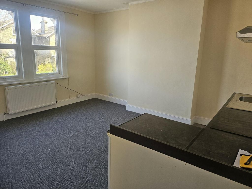 Property photo 3 of 5 Kitchen