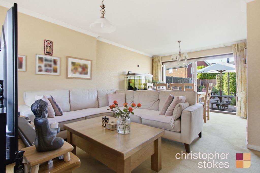 Property photo 2 of 17 5216494