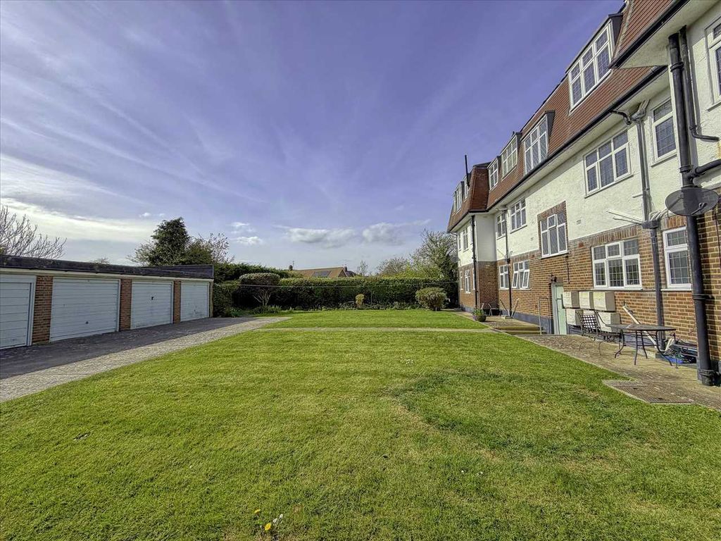 Additional image 14 of 3 bed flat for saleEton Court, 11 Eton Road, Frinton On Sea CO13