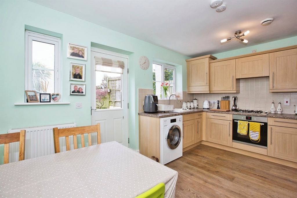 Property photo 3 of 14